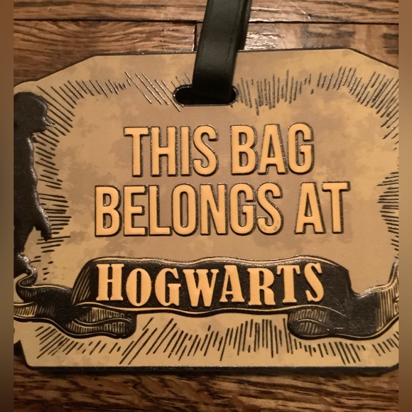 NWT Harry Potter Wizarding World Luggage Tag - Picture 3 of 8